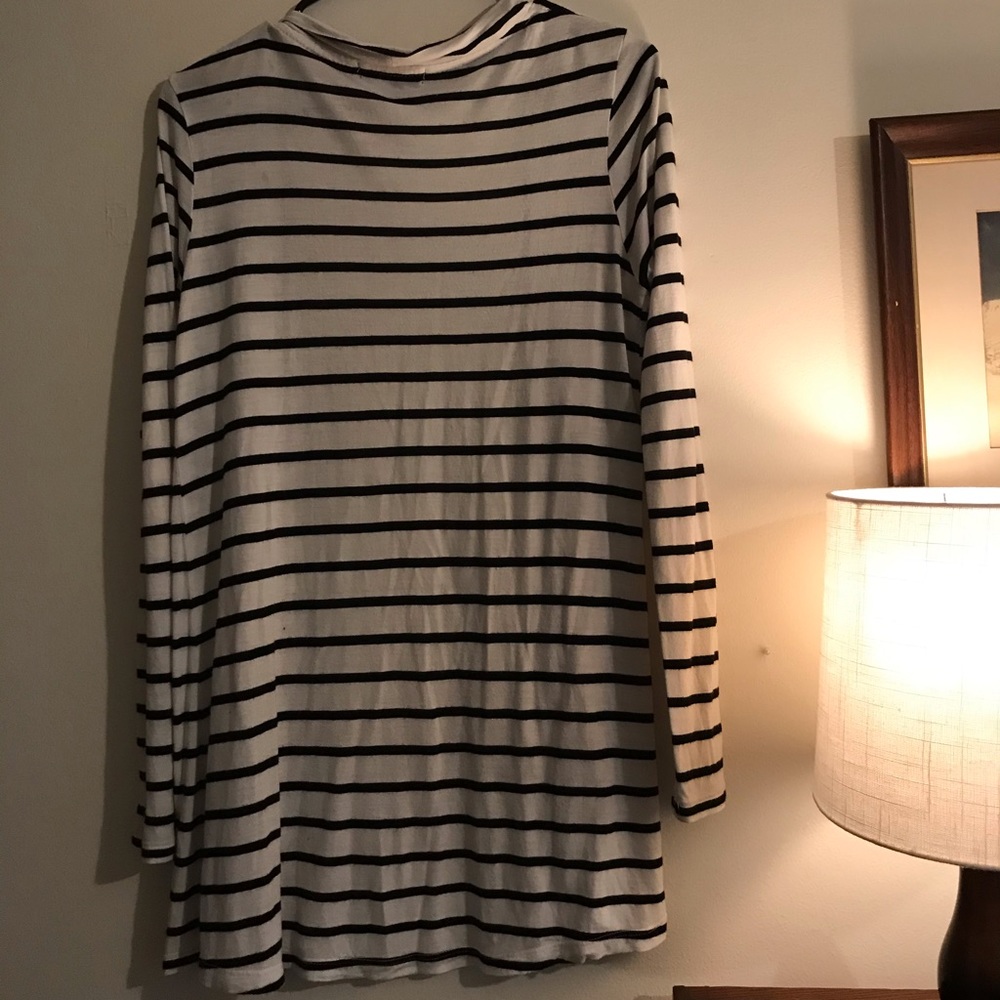 Black&White Striped Thin Cardigan